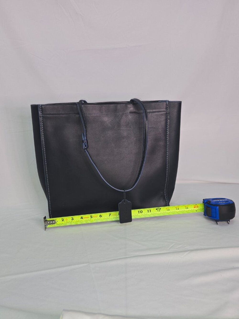 Coach Skinny Tote in Glovetanned Leather - Picture 2 of 11